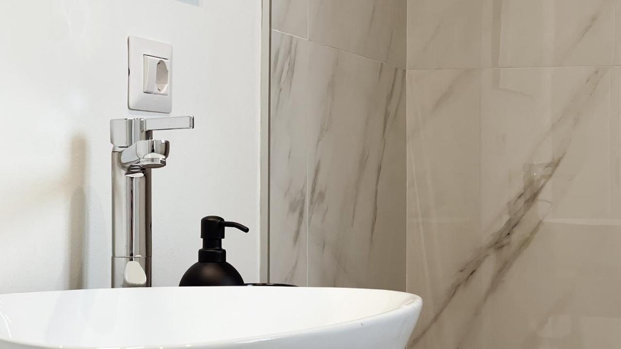 169Home Катания Экстерьер фото